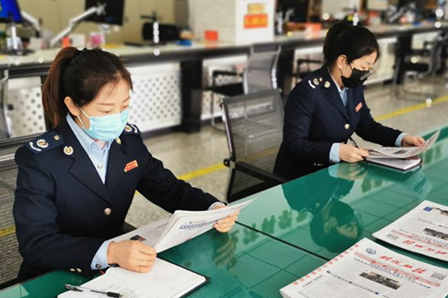 建筑資質分立的過程中應該避免哪些風險？